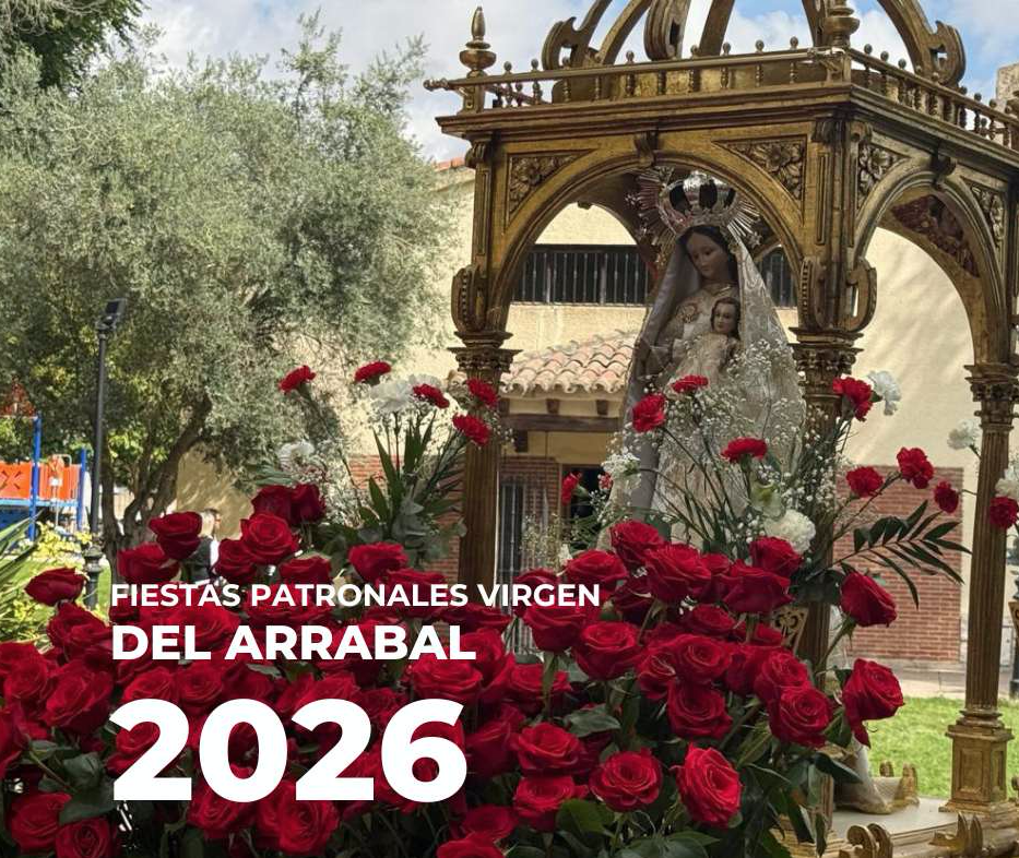 Virgen del Arrabal de Simancas en procesión rodeada de rosas rojas durante las Fiestas de la Virgen del Arrabal 2026