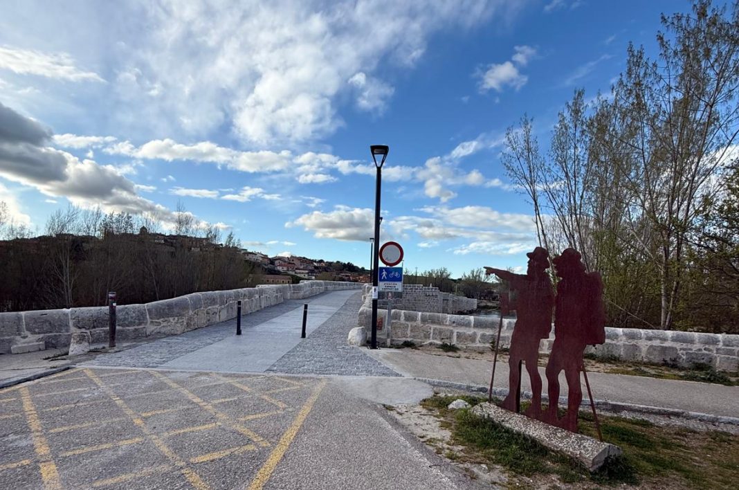 Puente Medieval de Simancas tras su reforma con acceso peatonal